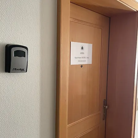 Retro-chic In Der Bregenzer Fussgaengerzone アパート *