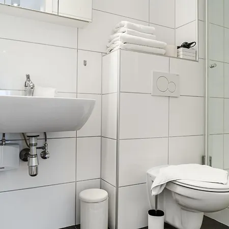 Retro-chic In Der Bregenzer Fussgaengerzone * 布雷根茨