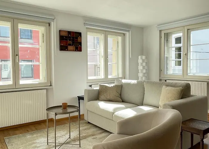 Retro-chic In Der Bregenzer Fussgaengerzone *